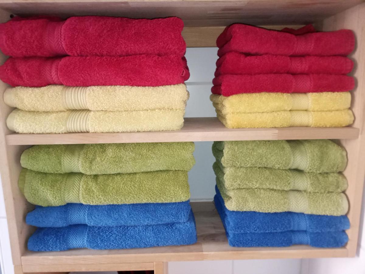 Familiensuite, Zwei Zimmer, Mitbenutzung Von Kuche Und Bad Rott Buitenkant foto
